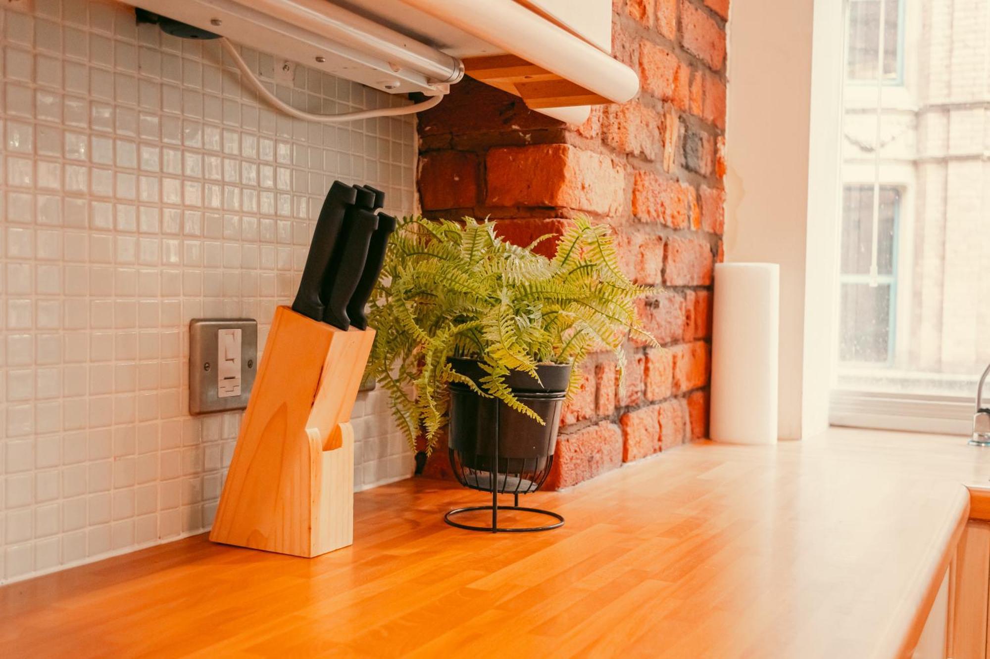 Chic Georgian Flat In Central Манчестър Екстериор снимка