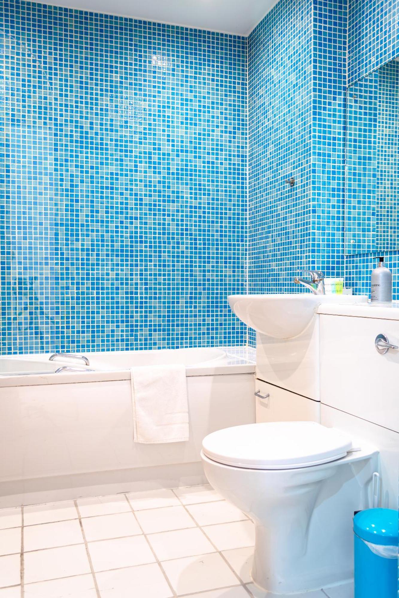 Chic Georgian Flat In Central Манчестър Екстериор снимка