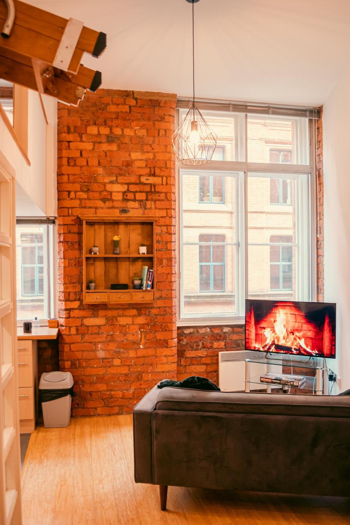 Chic Georgian Flat In Central Манчестър Екстериор снимка
