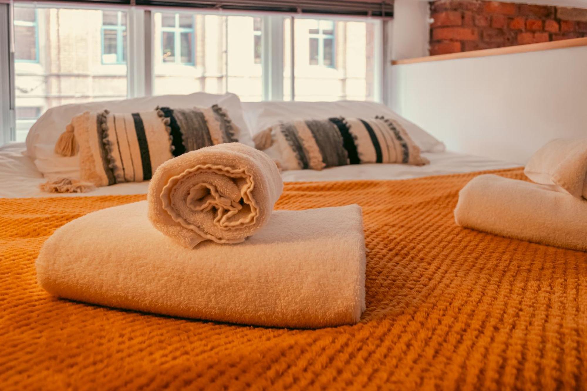 Chic Georgian Flat In Central Манчестър Екстериор снимка