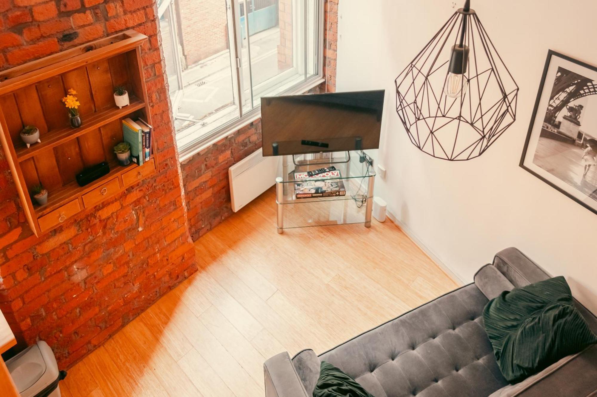 Chic Georgian Flat In Central Манчестър Екстериор снимка