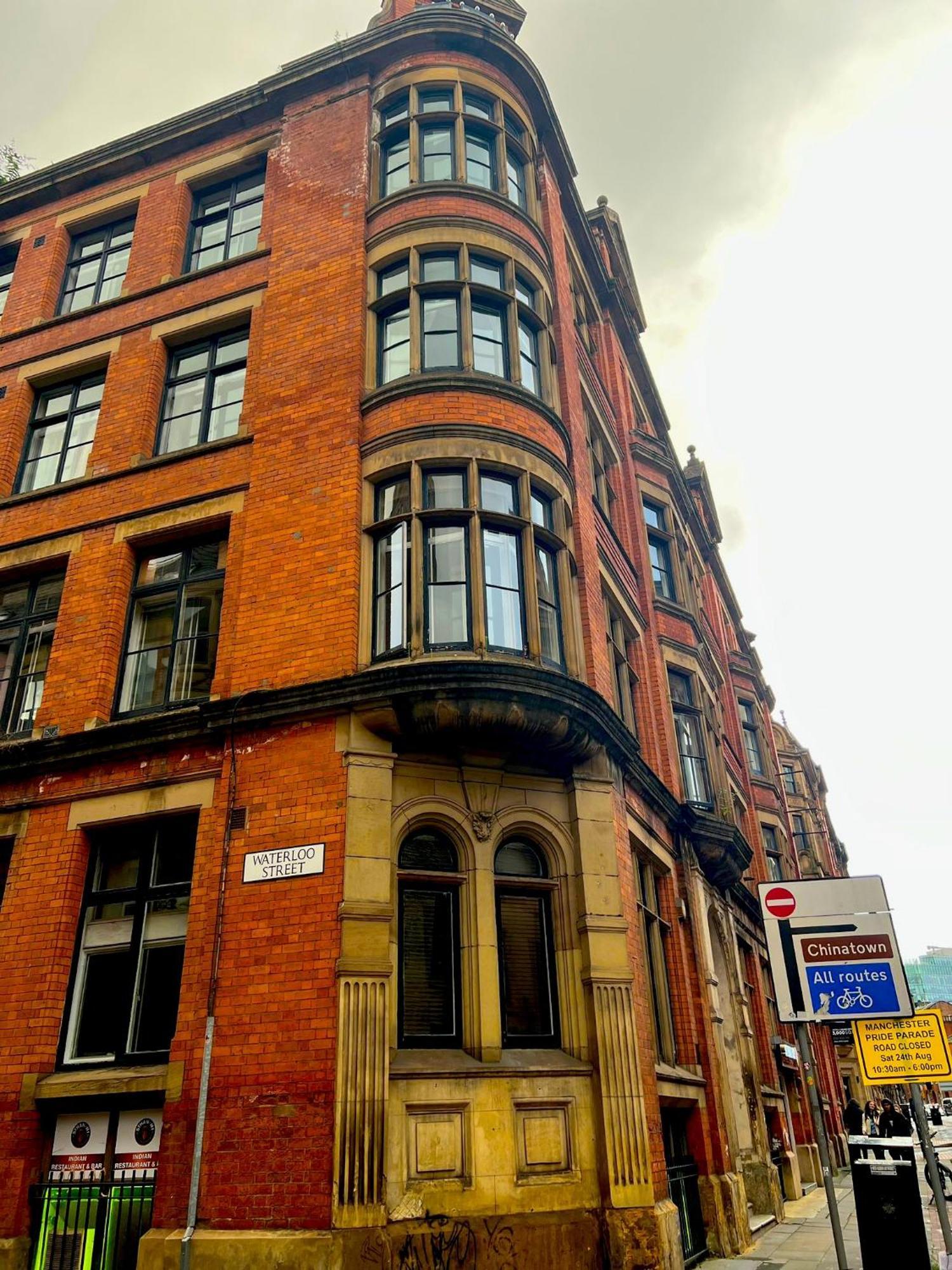 Chic Georgian Flat In Central Манчестър Екстериор снимка