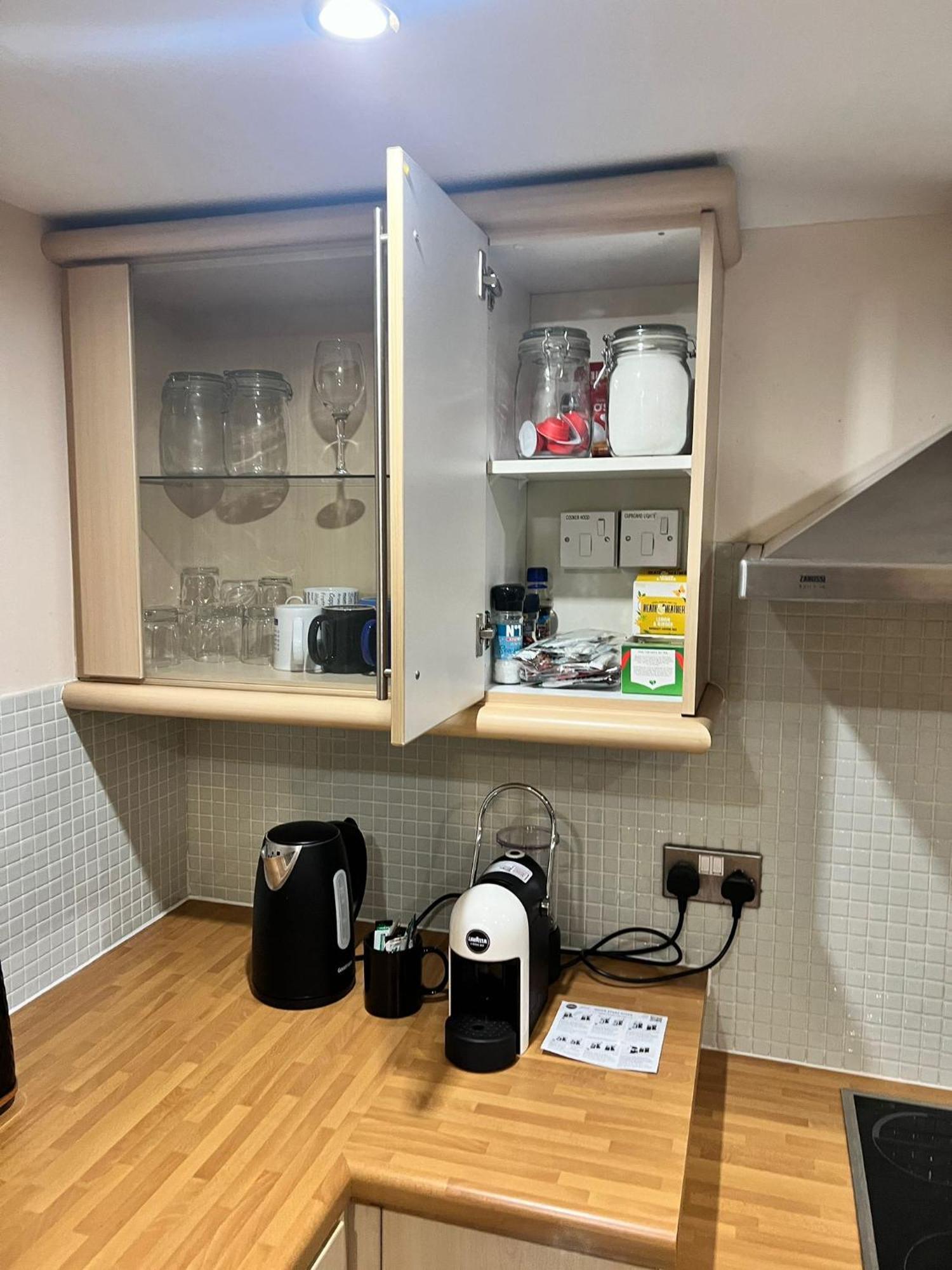 Chic Georgian Flat In Central Манчестър Екстериор снимка