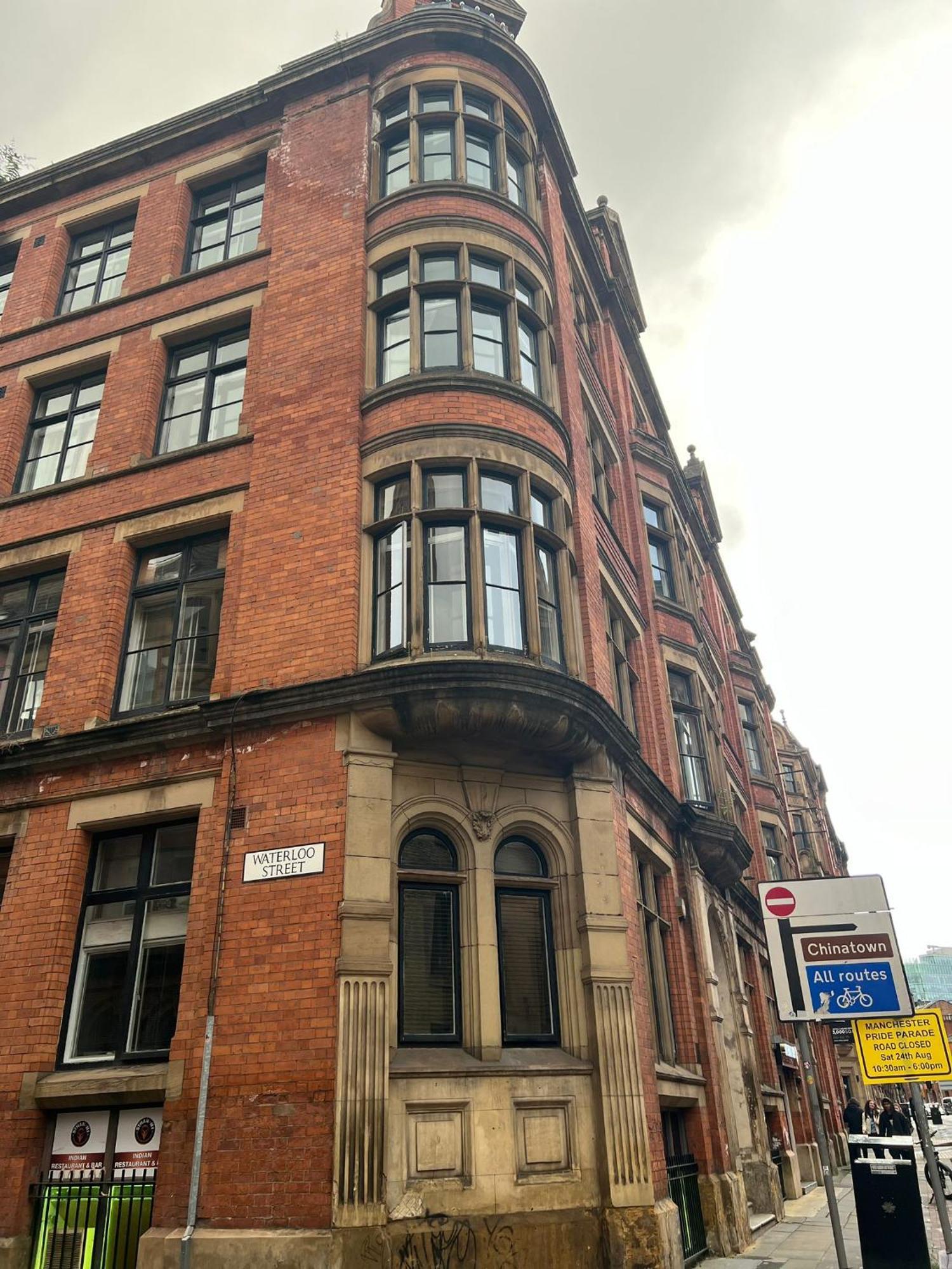 Chic Georgian Flat In Central Манчестър Екстериор снимка